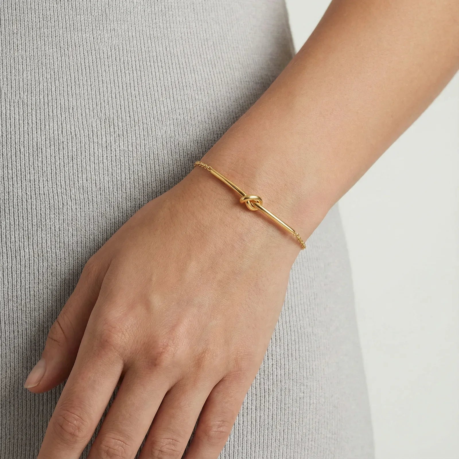 INFINITY KNOT BAR BRACELET