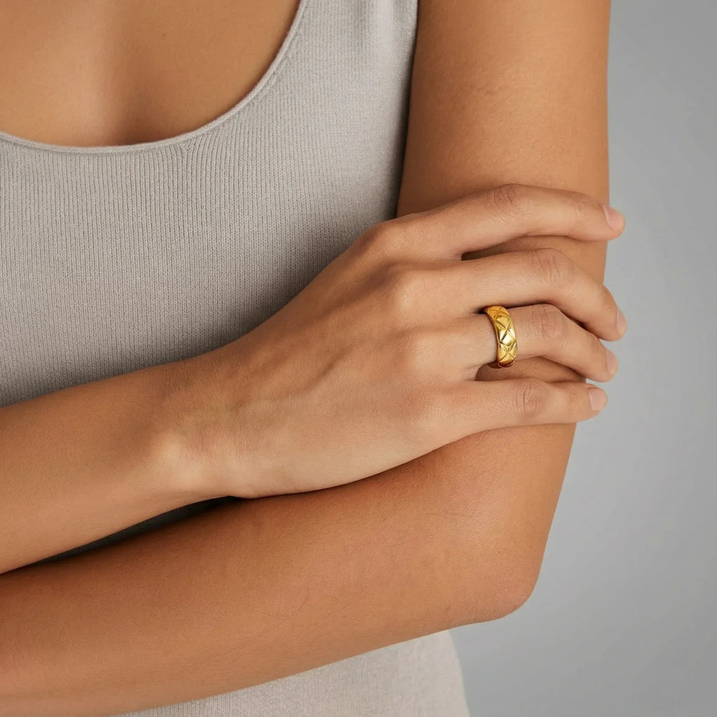 BRAIDED RADIANCE GOLD BAND