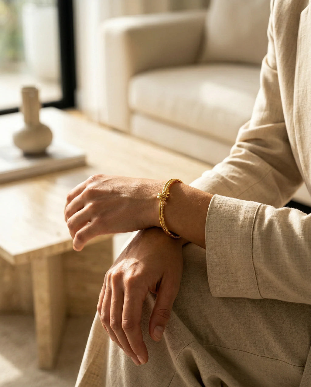 DUAL KNOT GOLD CUFF